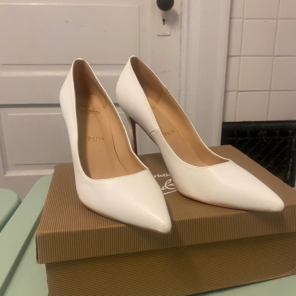 White Christian louboutins in style “so kate” size 8 only worn once!